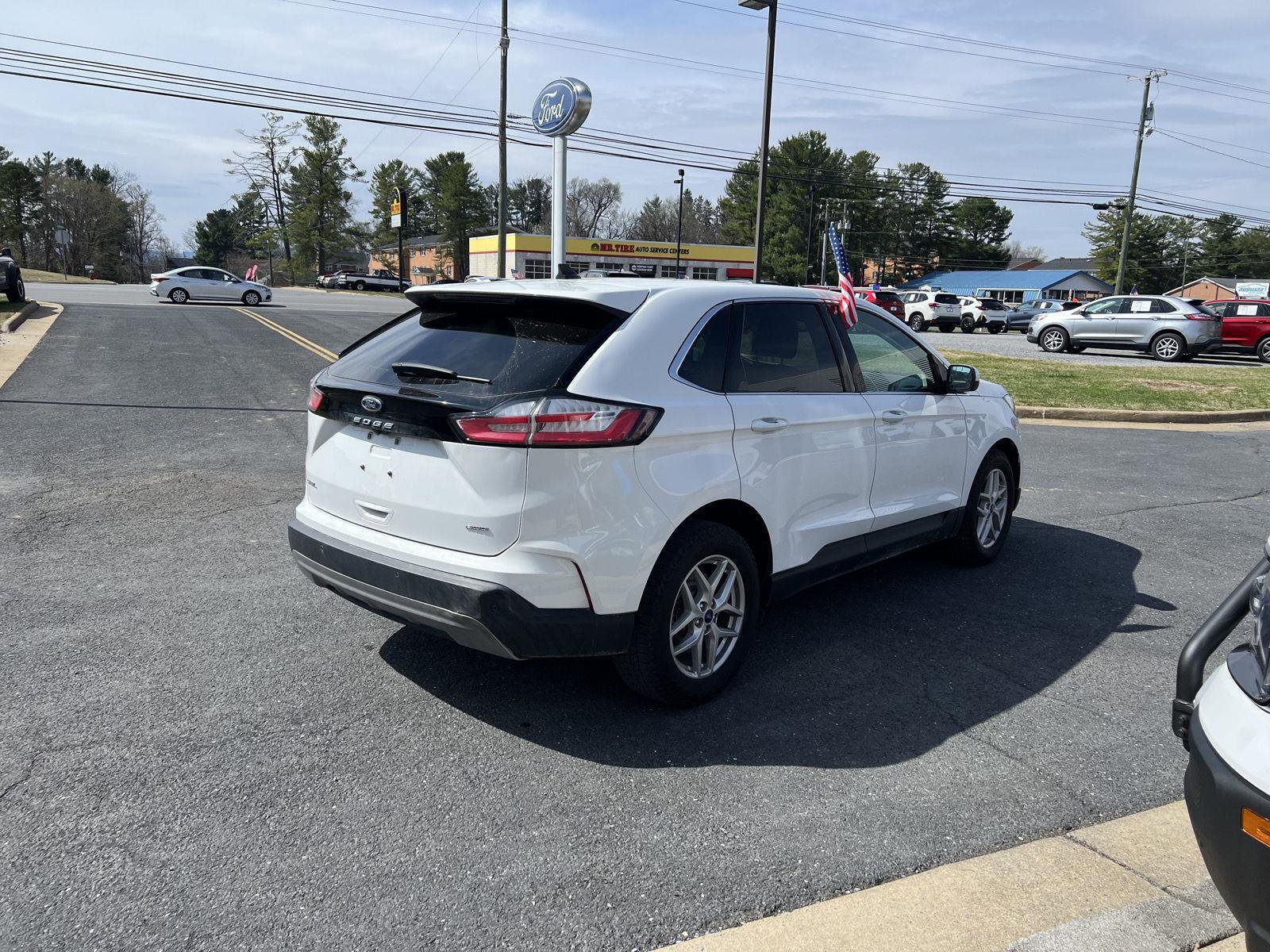 Certified 2021 Ford Edge SEL w/ Cargo Accessory Package AWD/4WD image 7