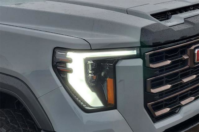 Used 2024 GMC Sierra 2500 AT4X image 6