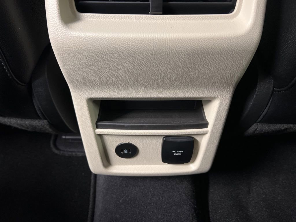 Certified 2024 Ford Edge Titanium AWD/4WD image 30