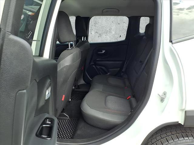 Used 2022 Jeep Renegade Trailhawk w/ Trailer Tow Group image 14