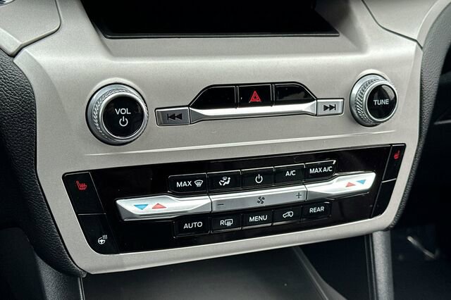 Certified 2023 Ford Explorer XLT w/ Equipment Group 202A image 19