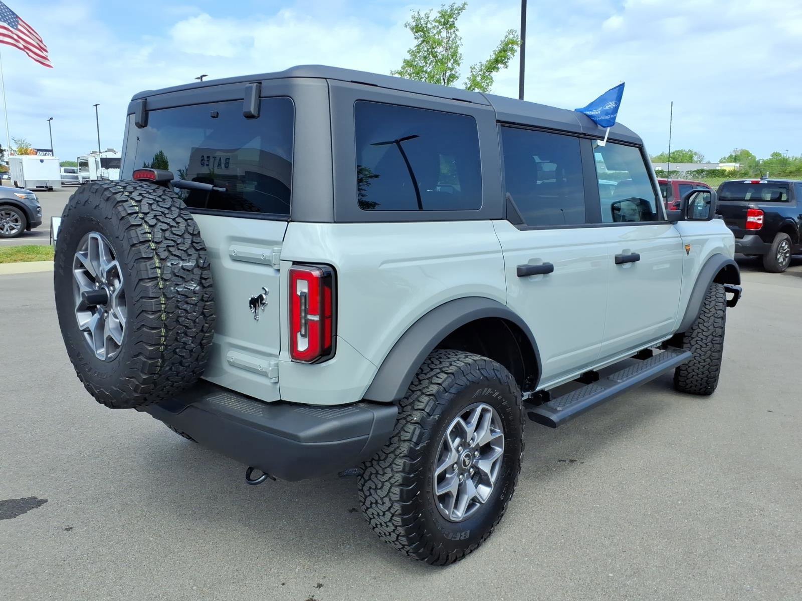 Certified 2024 Ford Bronco Badlands image 5