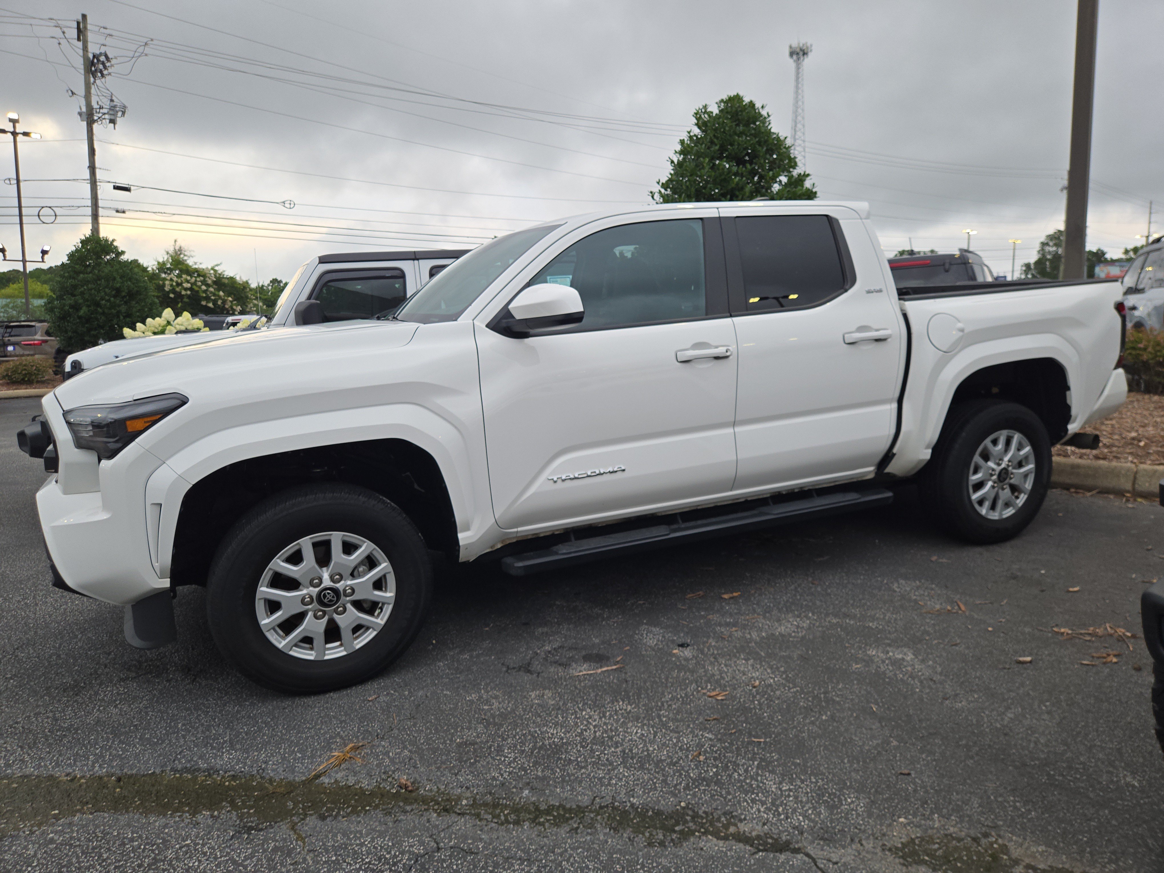 Used 2024 Toyota Tacoma SR5 RWD image 8