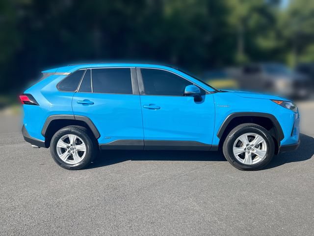 Used 2019 Toyota RAV4 LE w/ Carpet Mat Package AWD/4WD image 9