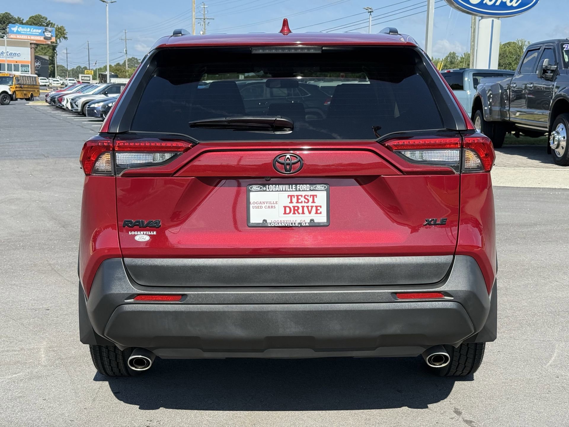 Used 2022 Toyota RAV4 XLE image 3