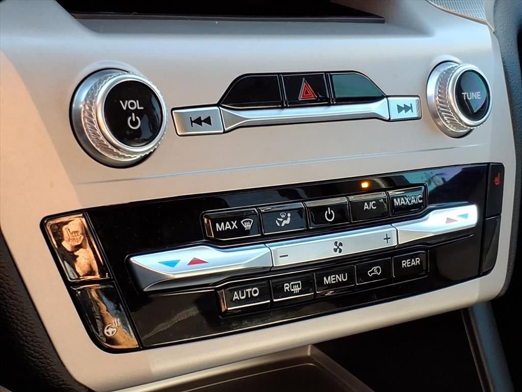 Certified 2024 Ford Explorer XLT w/ Equipment Group 202A image 19