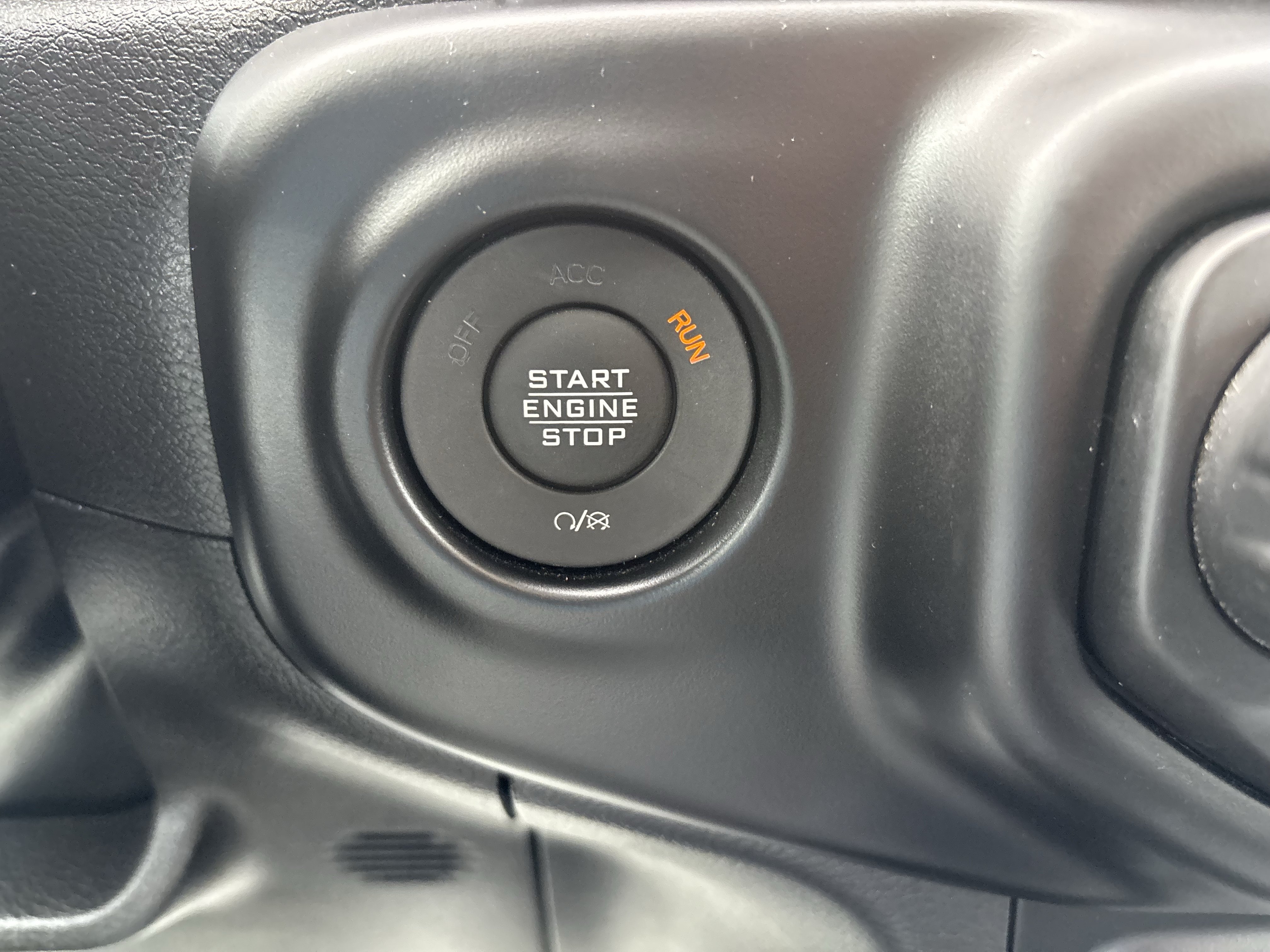 Used 2023 Jeep Gladiator Mojave w/ LED Lighting Group AWD/4WD image 32