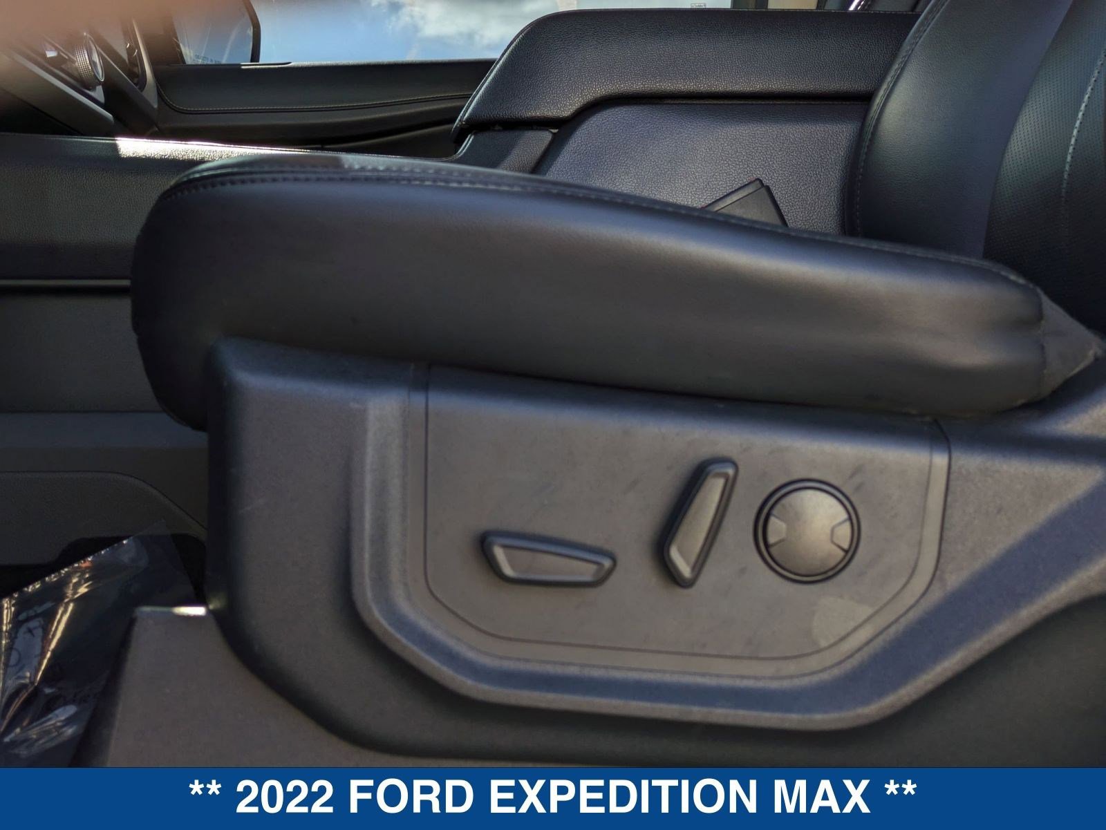 Certified 2022 Ford Expedition Max XLT image 24