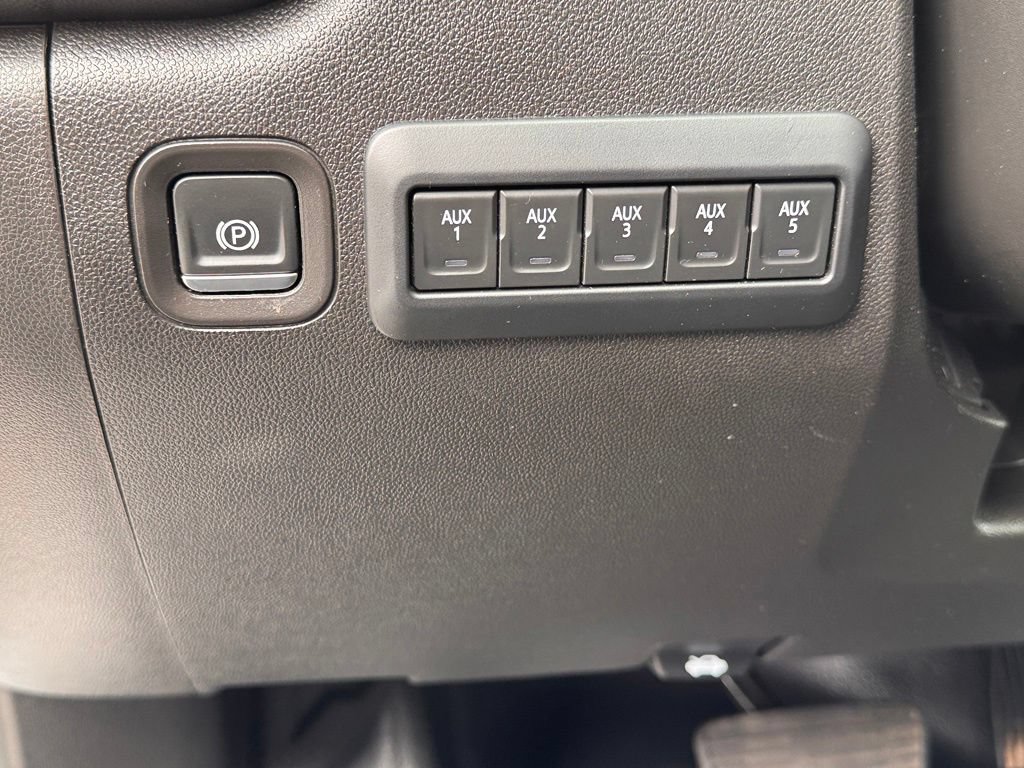 Used 2024 Chevrolet Silverado 3500 W/T w/ WT Convenience Package AWD/4WD image 21