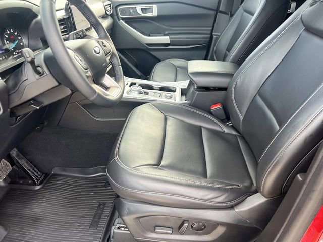 Certified 2023 Ford Explorer XLT w/ Equipment Group 202A image 18