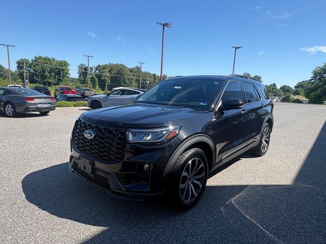 Certified 2025 Ford Explorer ST-Line AWD/4WD image 7