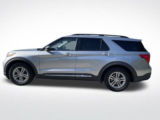Certified 2023 Ford Explorer XLT w/ Equipment Group 202A RWD image 8