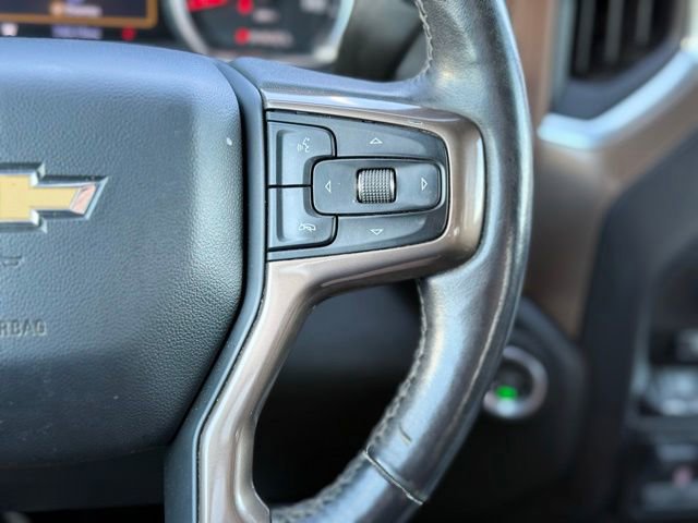 Used 2022 Chevrolet Silverado 3500 High Country w/ Technology Package AWD/4WD image 32