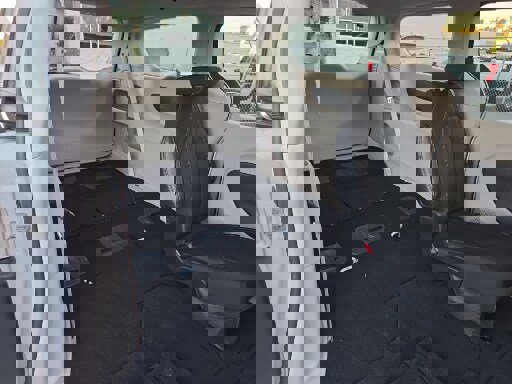 Used 2023 Chrysler Voyager LX image 17