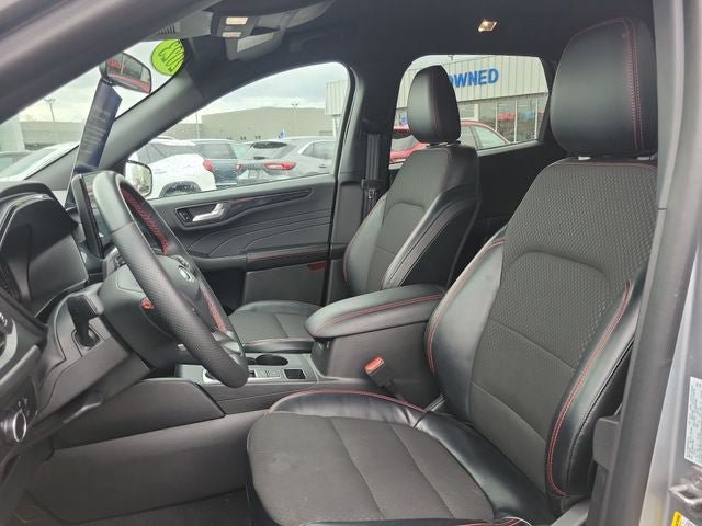 Certified 2023 Ford Escape ST-Line w/ Tech Pack #1 AWD/4WD image 5