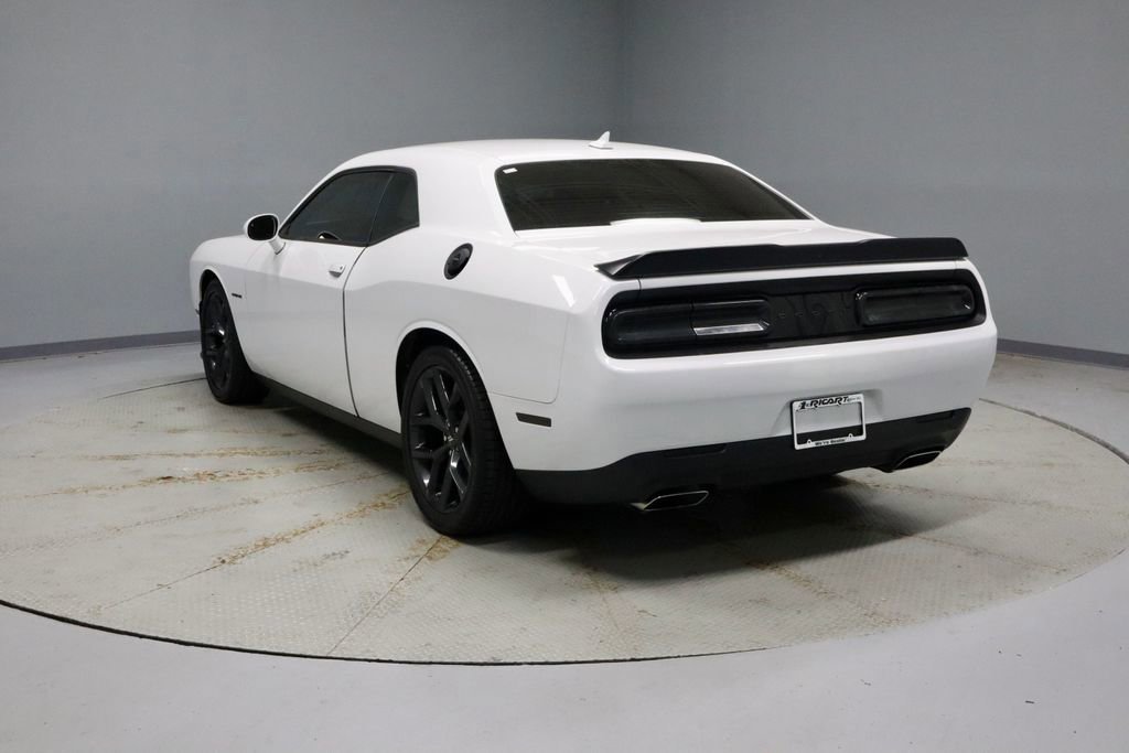 Used 2022 Dodge Challenger R/T w/ Driver Convenience Group image 3