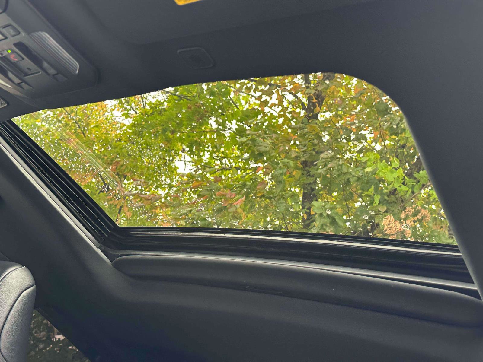 Used 2024 Toyota Highlander XSE image 21