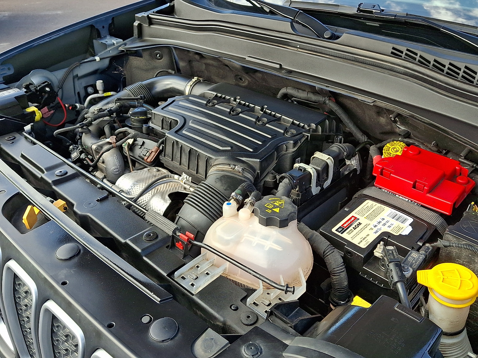 Used 2023 Jeep Renegade Latitude image 29