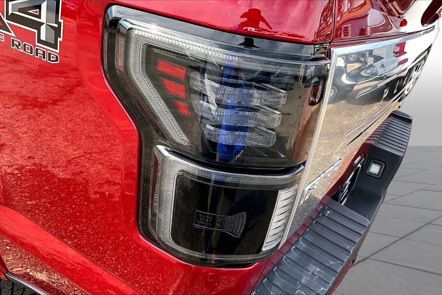 Certified 2020 Ford F150 Platinum w/ Equipment Group 701A Luxury AWD/4WD image 28