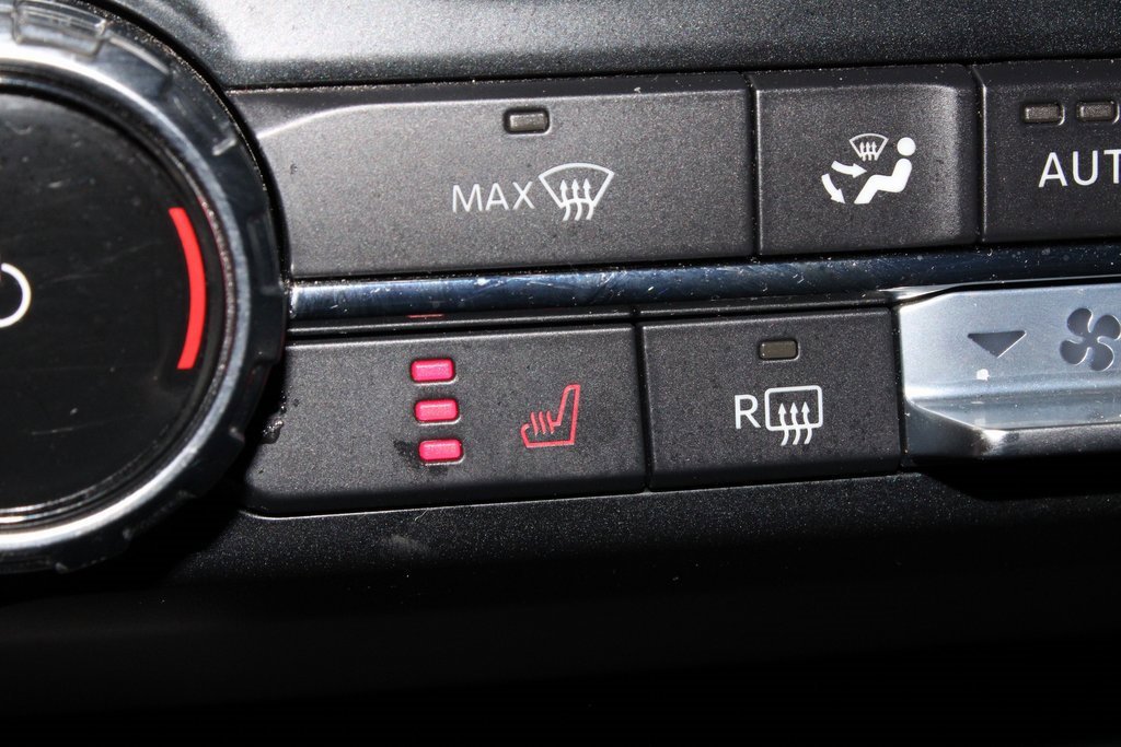 Certified 2022 Ford F150 XLT w/ Equipment Group 302A High image 10