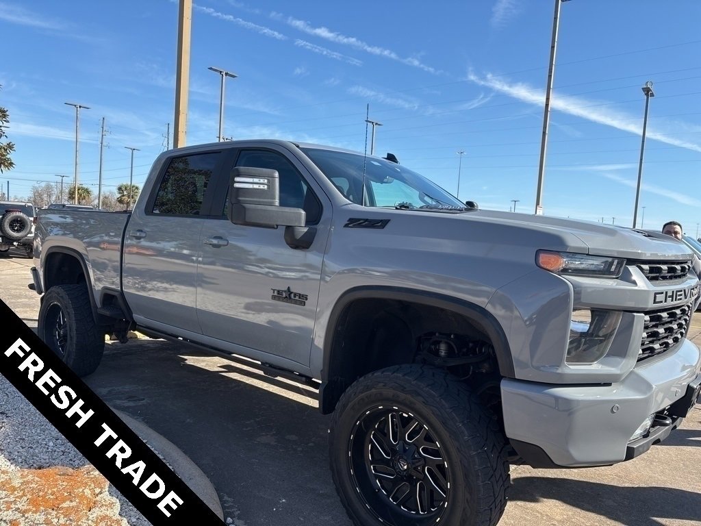 Used 2020 Chevrolet Silverado 2500 LT w/ Texas Edition image 3