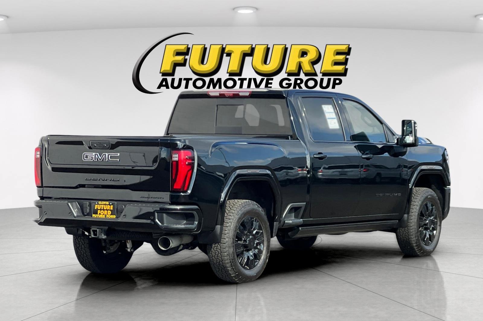 Used 2025 GMC Sierra 2500 Denali Ultimate image 5