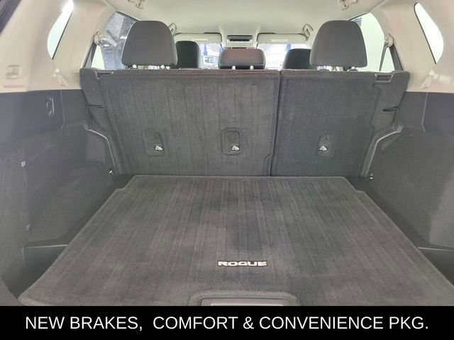 Used 2021 Nissan Rogue SV image 16