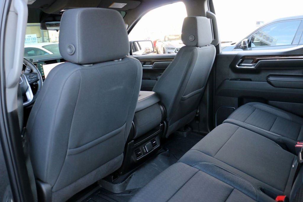 Used 2024 GMC Sierra 1500 Elevation image 25