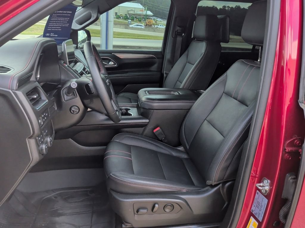 Used 2023 Chevrolet Suburban RST w/ Luxury Package AWD/4WD image 9