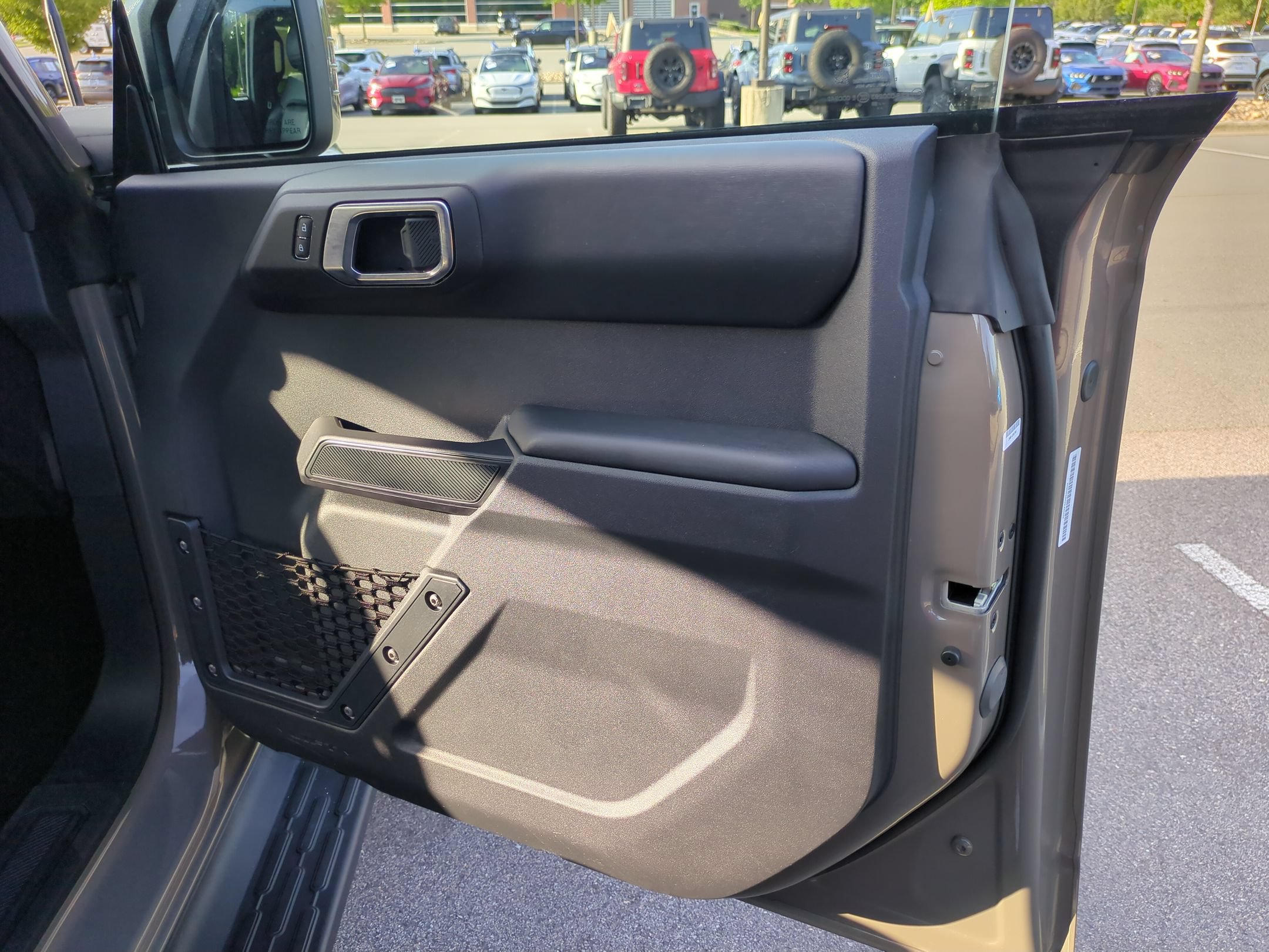 Certified 2025 Ford Bronco Outer Banks AWD/4WD image 40