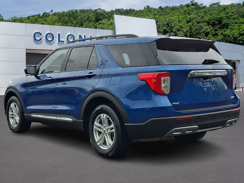 Certified 2022 Ford Explorer XLT w/ Equipment Group 202A AWD/4WD image 4