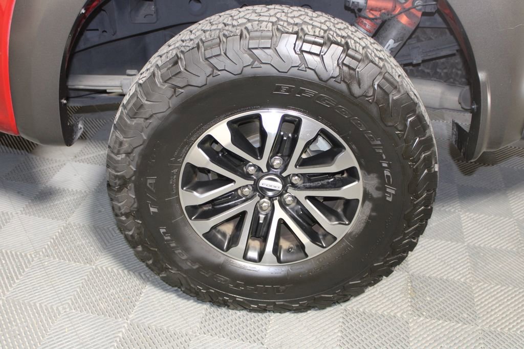 Certified 2020 Ford F150 Raptor w/ Equipment Group 801A Mid image 22