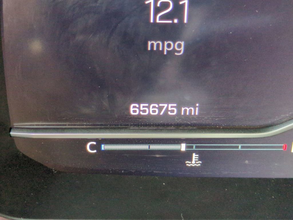 Used 2024 Chevrolet Suburban Premier image 32