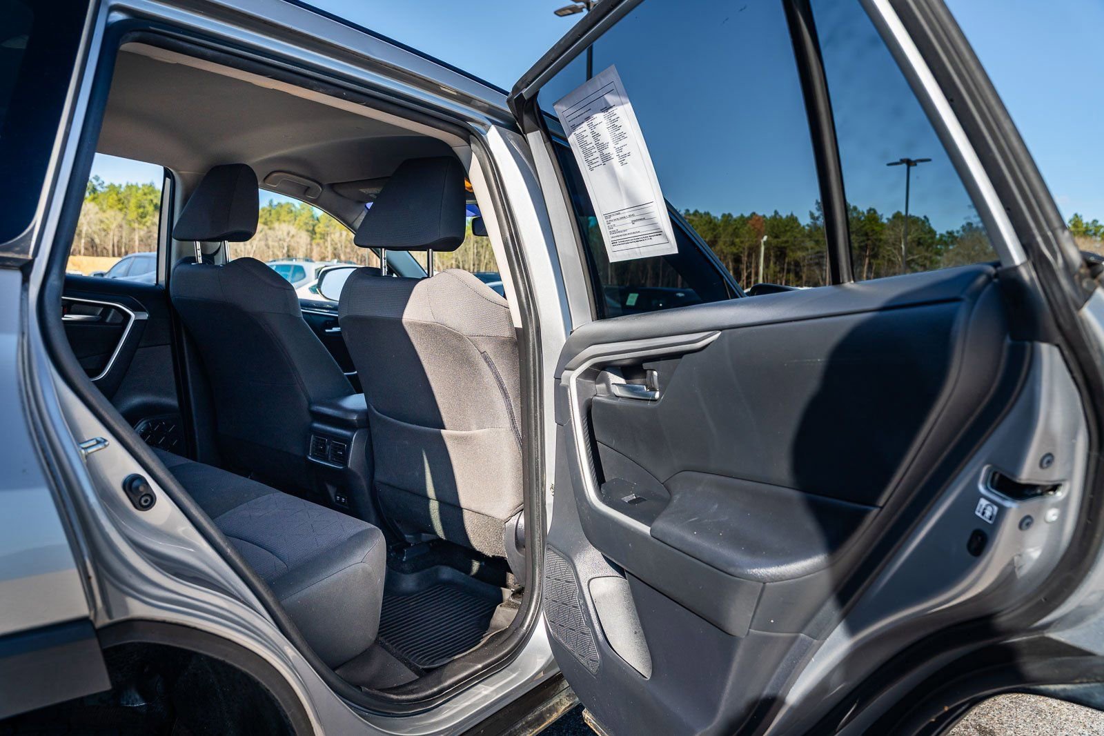 Used 2020 Toyota RAV4 XLE image 14