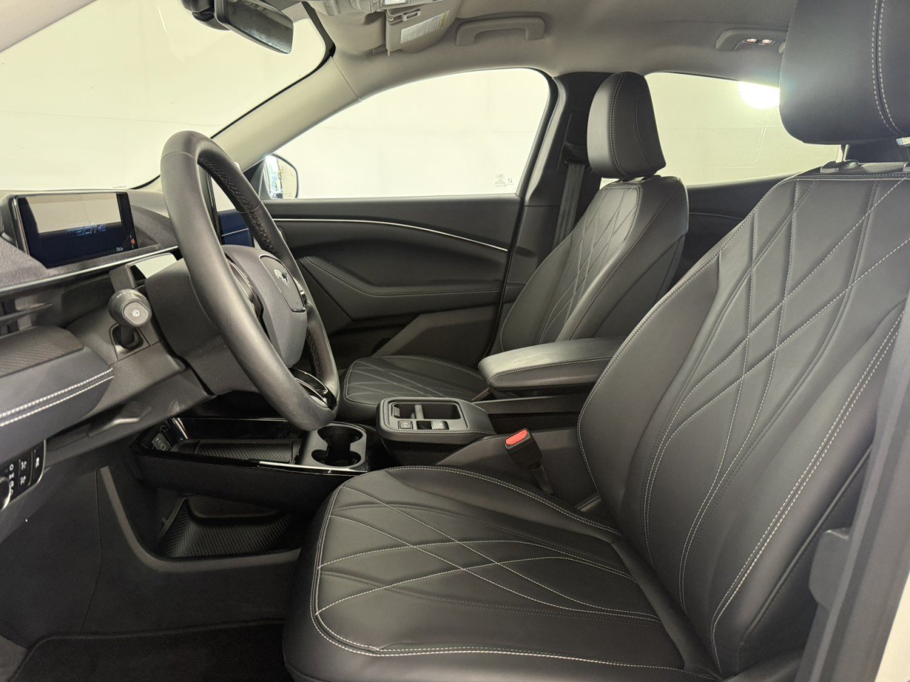 Certified 2025 Ford Mustang Mach-E Select RWD image 13