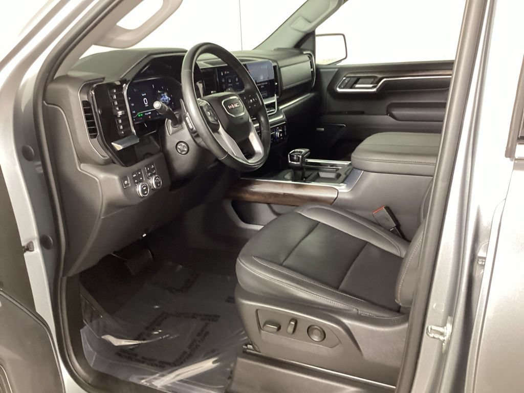 Used 2023 GMC Sierra 1500 SLT w/ SLT Convenience Package AWD/4WD image 30