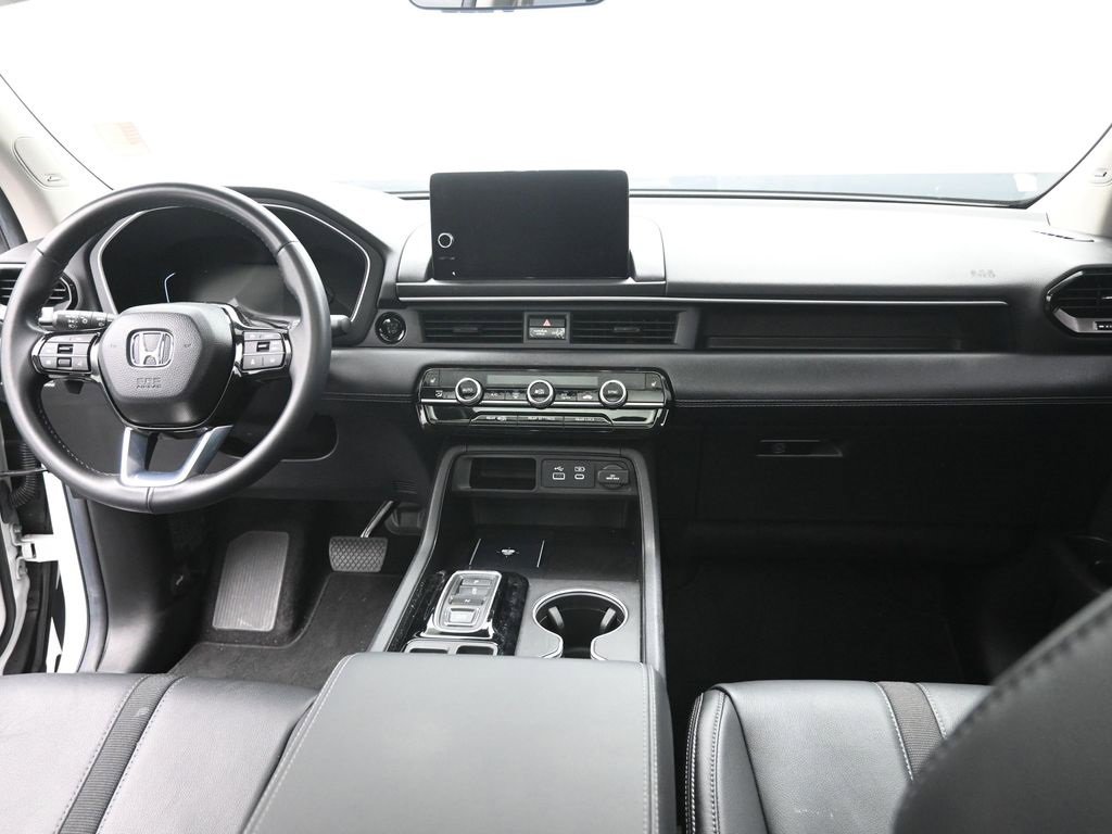 Used 2024 Honda Pilot Touring image 14