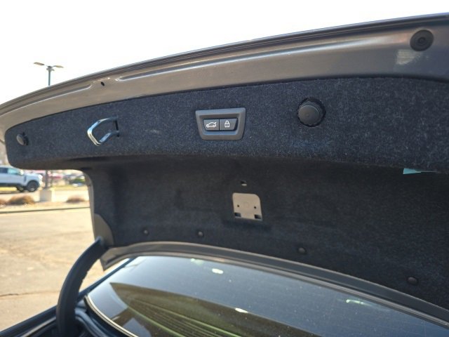 Used 2018 BMW 530i xDrive image 19