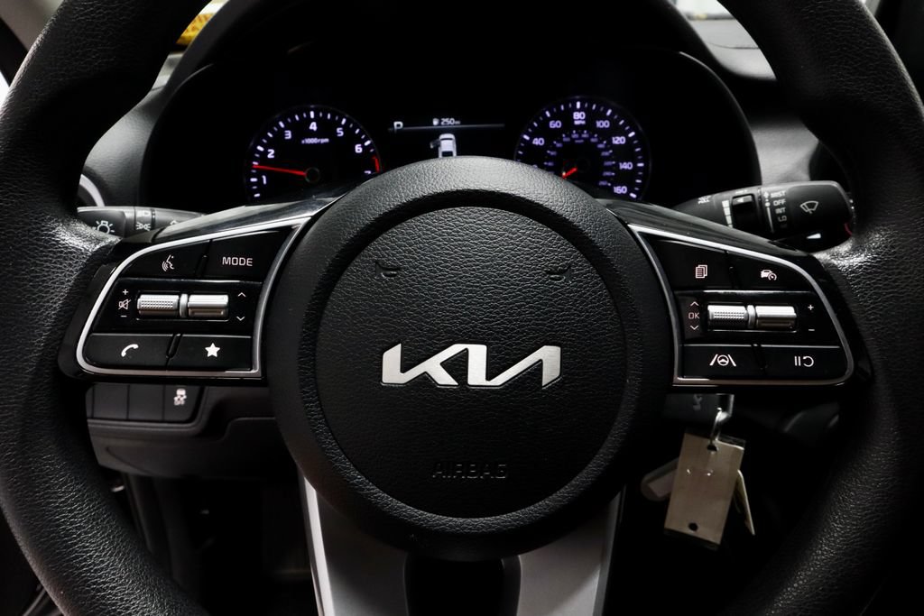 Used 2024 Kia Forte LXS FWD image 29