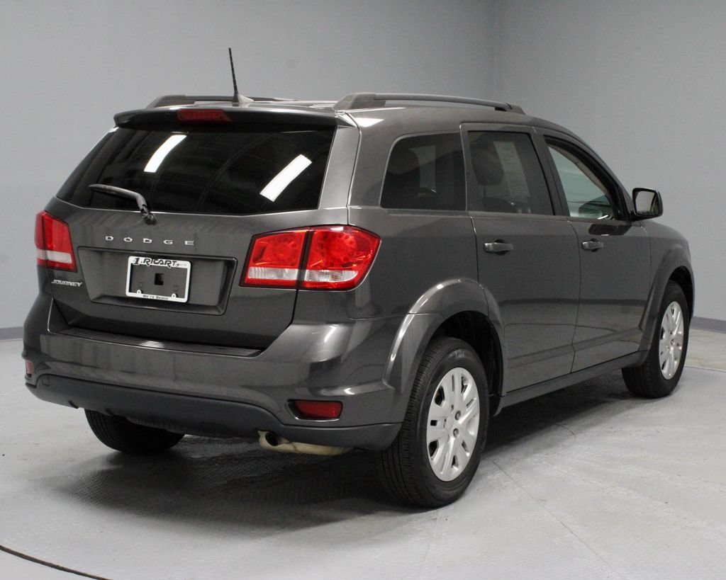 Used 2019 Dodge Journey SE w/ Connectivity Group FWD image 9