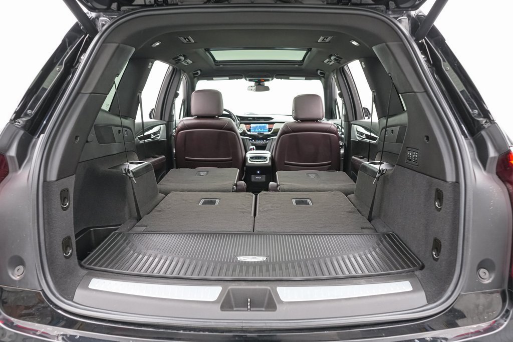 Used 2021 Cadillac XT6 Premium Luxury image 28