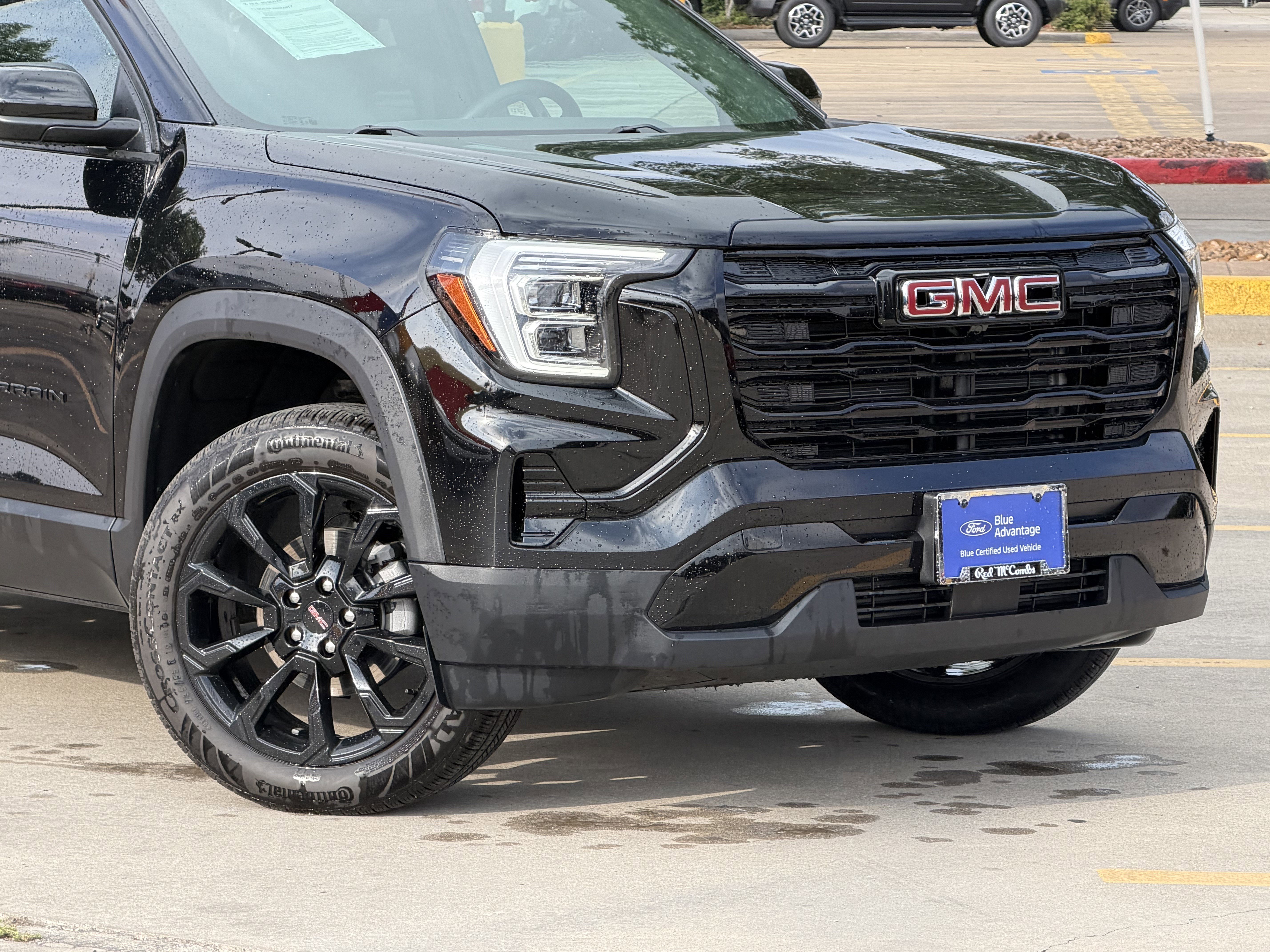 Used 2026 GMC Terrain Elevation w/ Elevation Premium Package FWD image 2