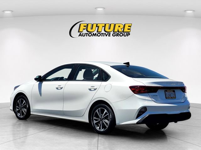 Used 2023 Kia Forte LXS w/ LXS Technology Package FWD image 6