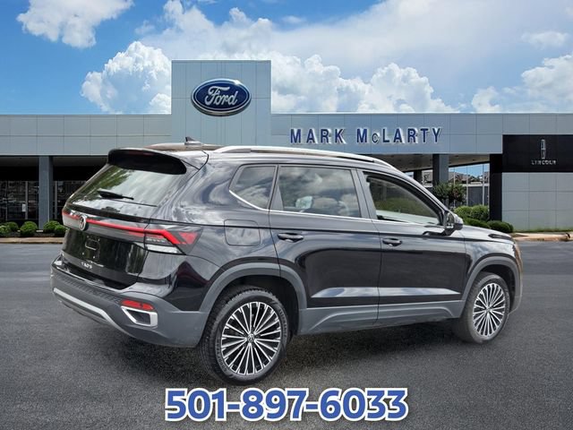 Used 2025 Volkswagen Taos SE FWD image 5