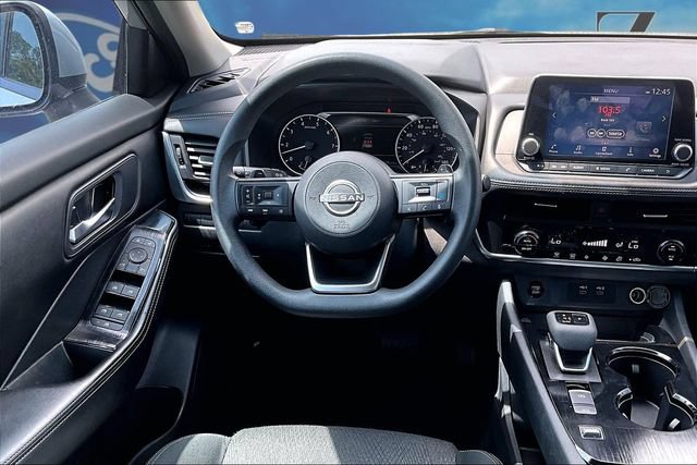 Used 2024 Nissan Rogue SV FWD image 4