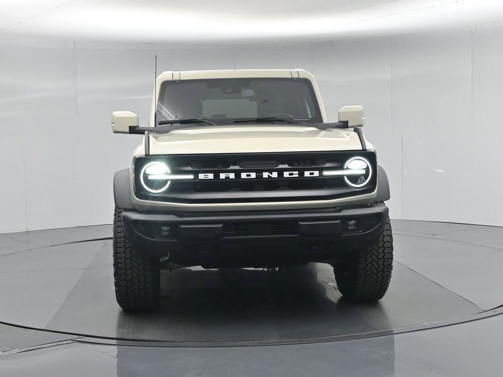 Certified 2025 Ford Bronco Outer Banks w/ Sasquatch Package AWD/4WD image 57