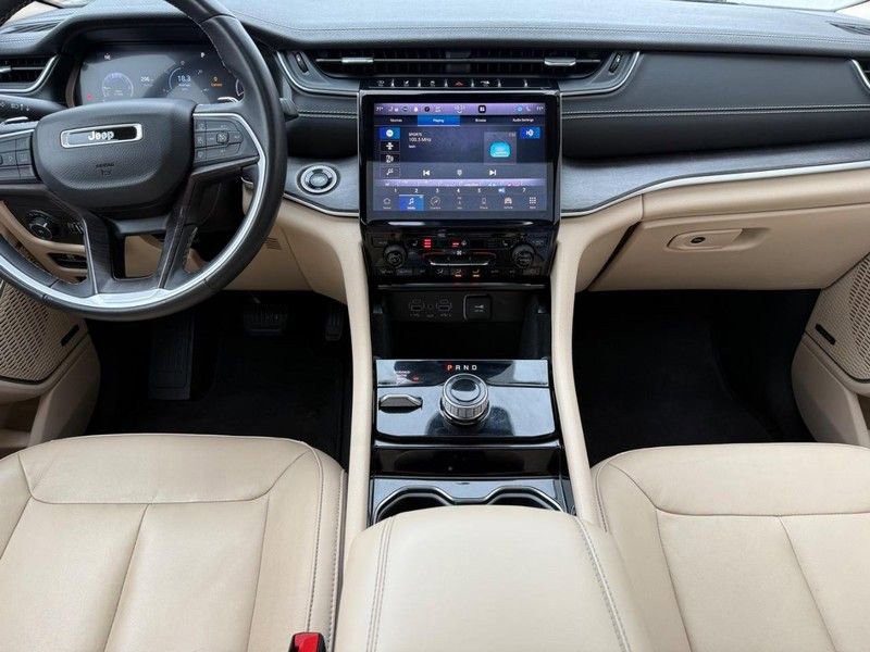 Used 2022 Jeep Grand Cherokee L Limited image 11