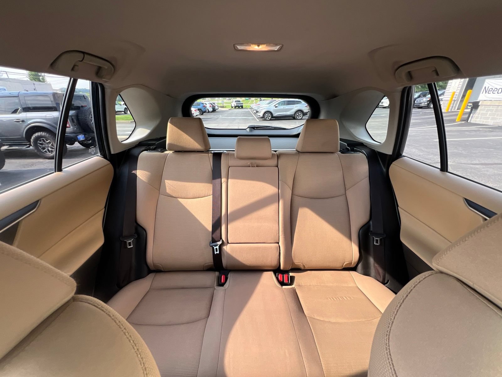 Used 2019 Toyota RAV4 LE w/ All Weather Liner Package AWD/4WD image 53