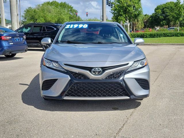 Used 2020 Toyota Camry XSE FWD image 6