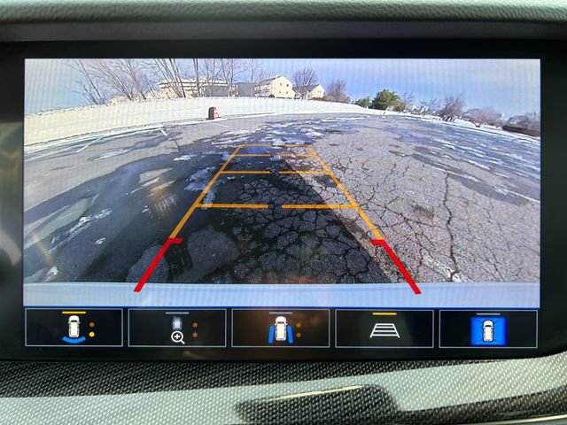 Used 2021 Buick Envision Essence w/ Technology Package I image 22